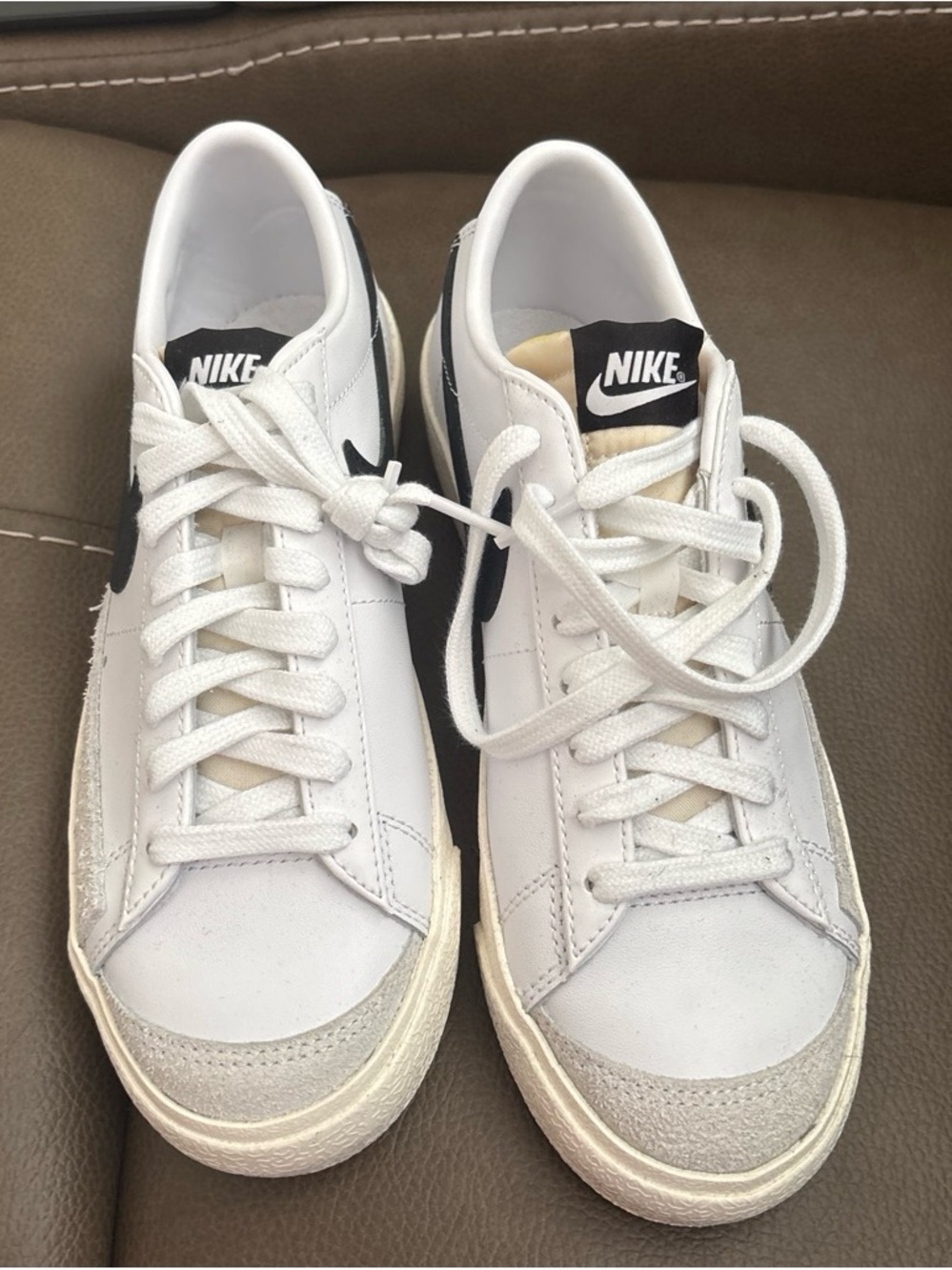 Nike woman’s low blazers